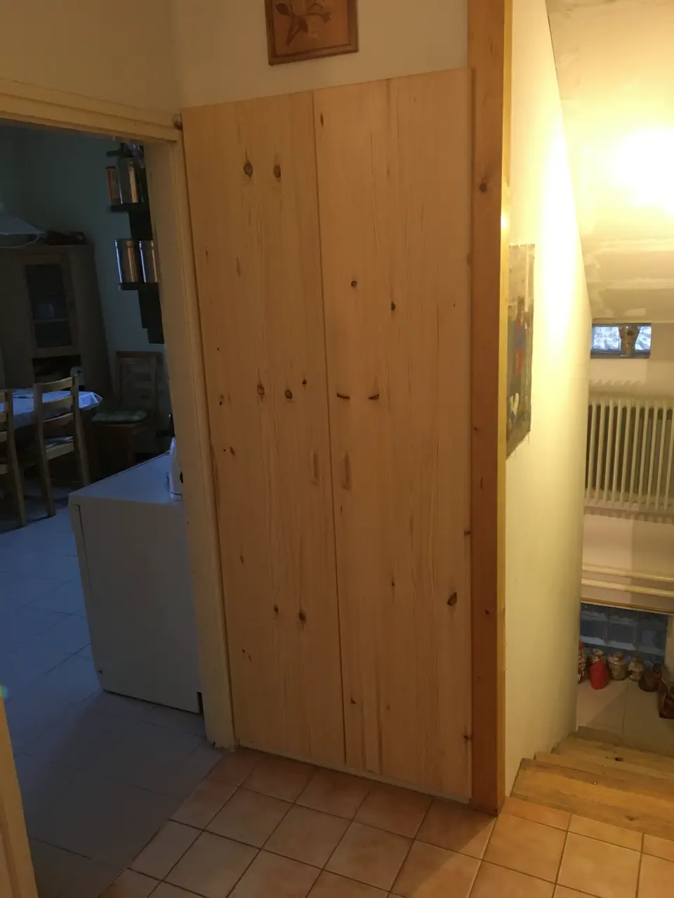 Ami a képen látszik: gardrób.
